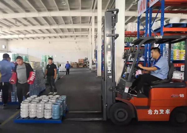 菠萝导航在线观看電纜公司倉庫